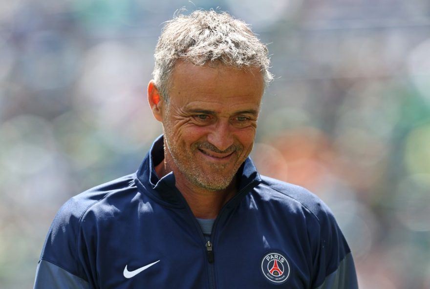 treinador-do-psg-critica-gramados-na-copa-do-mundo-de-clubes-de-20253A-22a-bola-pula-como-um-coelho22