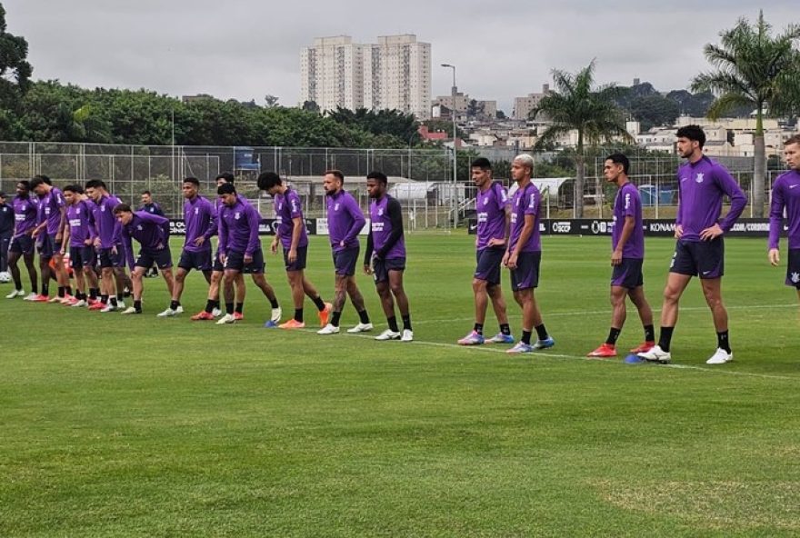treino-do-corinthians3A-goleiro-revelacao-e-gustavo-henrique-em-atividade.-veja-como-foi