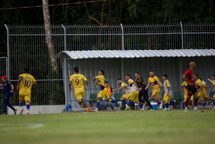 trem-e-superado-em-casa-pelo-gas-rr-e-se-distancia-do-g43A-resumo-completo-da-partida-na-serie-d