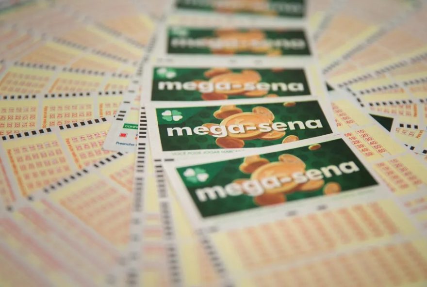 tres-apostas-do-rs-ganham-mais-de-r24119-mil-na-mega-sena3A-confira-as-cidades-premiadas-e-como-participar-do-proximo-sorteio-