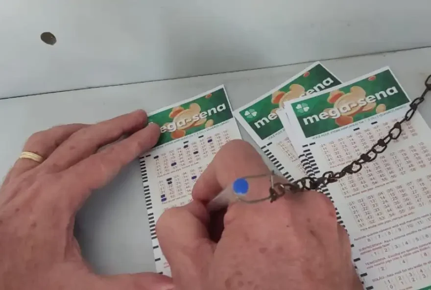 tres-boloes-da-mesma-loterica-em-bh-levam-premio-no-concurso-2918-da-mega-sena
