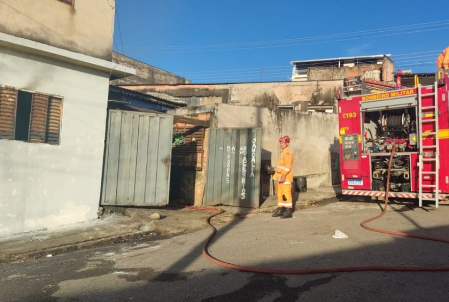 tres-incendios-em-menos-de-24-horas-mobilizam-bombeiros-no-sul-de-minas3A-casal2C-loja-de-eletronicos-e-conveniencia-afetados.-confira-os-detalhes