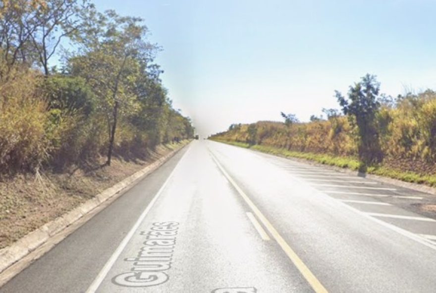 tres-mortos-e-dois-feridos-em-acidente-na-br-1353A-cobertura-completa-no-app-do-diario-do-estado