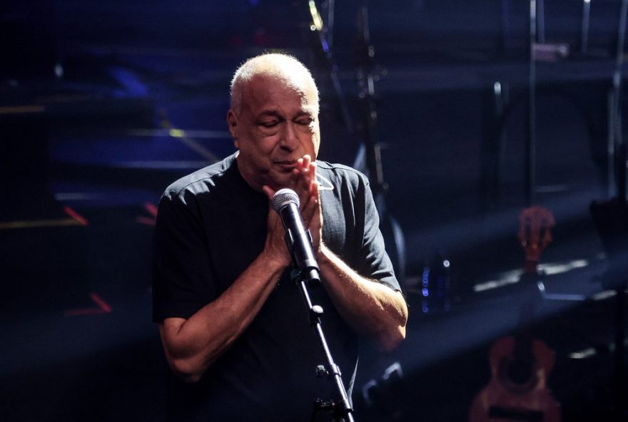 tributo-emocionante-a-arlindo-cruz-marca-show-50-anos-de-sombrinha-no-vivo-rio