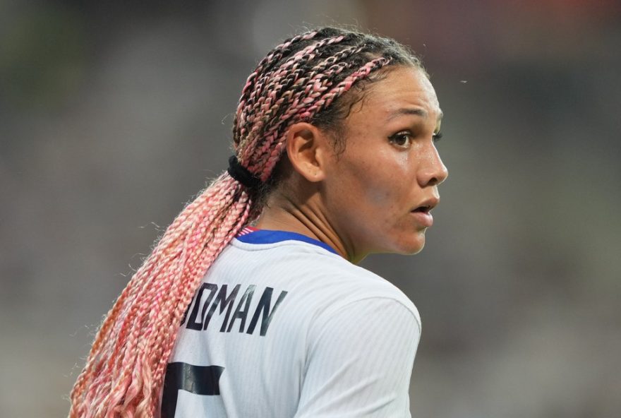 trinity-rodman3A-filha-de-astro-da-nba-se-torna-a-jogadora-mais-bem-paga-do-futebol-feminino