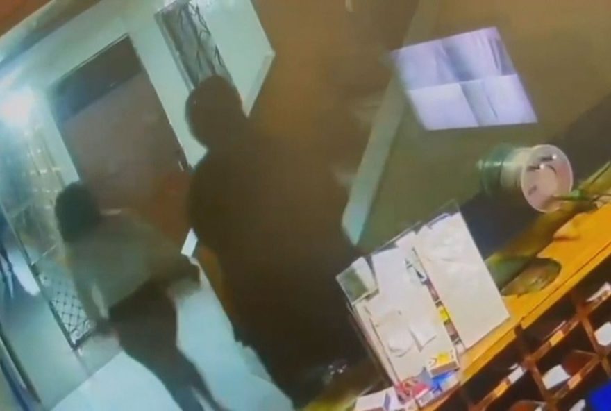 trio-preso-por-agressao-a-porteiro-em-niteroi3A-cameras-flagram-tentativa-de-latrocinio trio-preso-por-agressao-a-porteiro-em-niteroi3A-cameras-flagram-tentativa-de-latrocinio