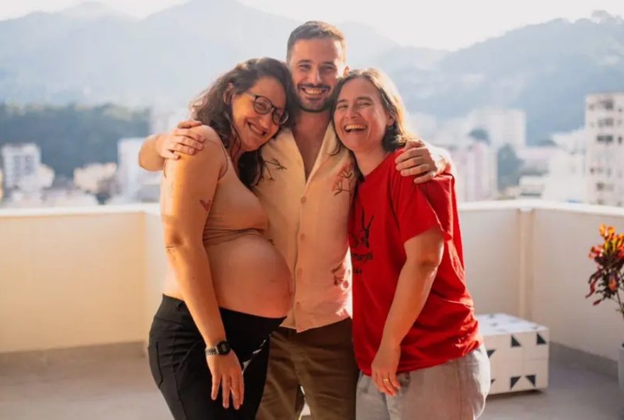 triparentalidade3A-o-desafio-enfrentado-por-pais-de-bebe-concebido-por-casal-de-amigas