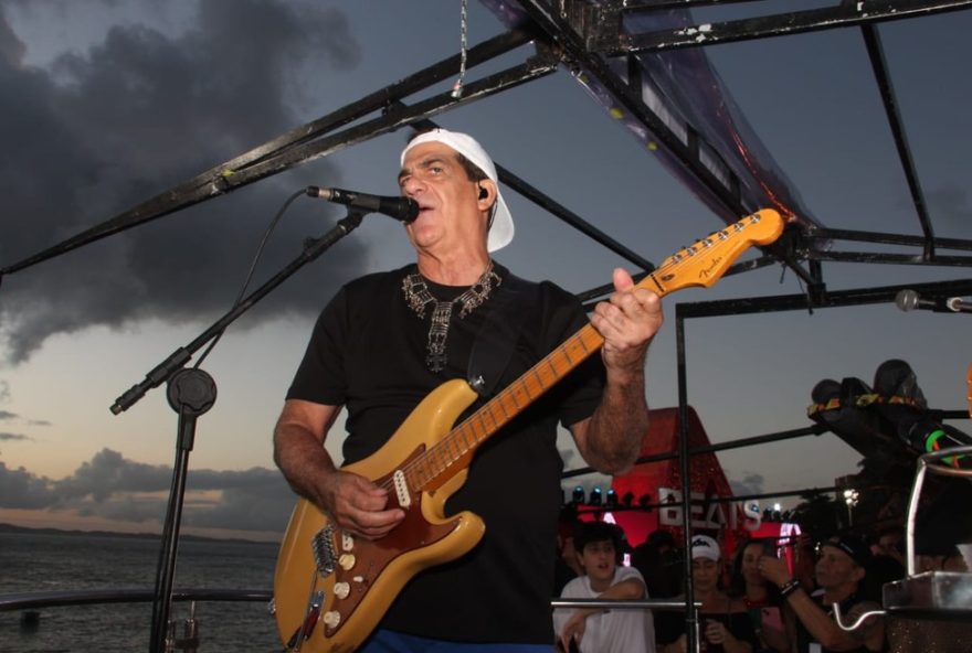 trivela-do-asa3A-durval-lelys-revive-trio-eletrico-no-riocentro-em-show-nostalgico