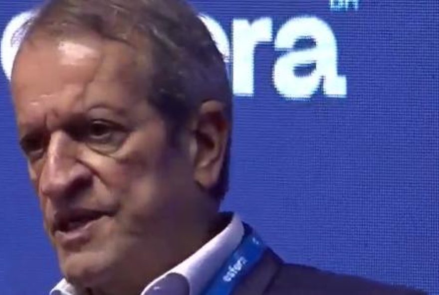 trump-ajudara-flavio-e-quer-governo-de-direita-no-brasil2C-diz-valdemar trump-ajudara-flavio-e-quer-governo-de-direita-no-brasil2C-diz-valdemar