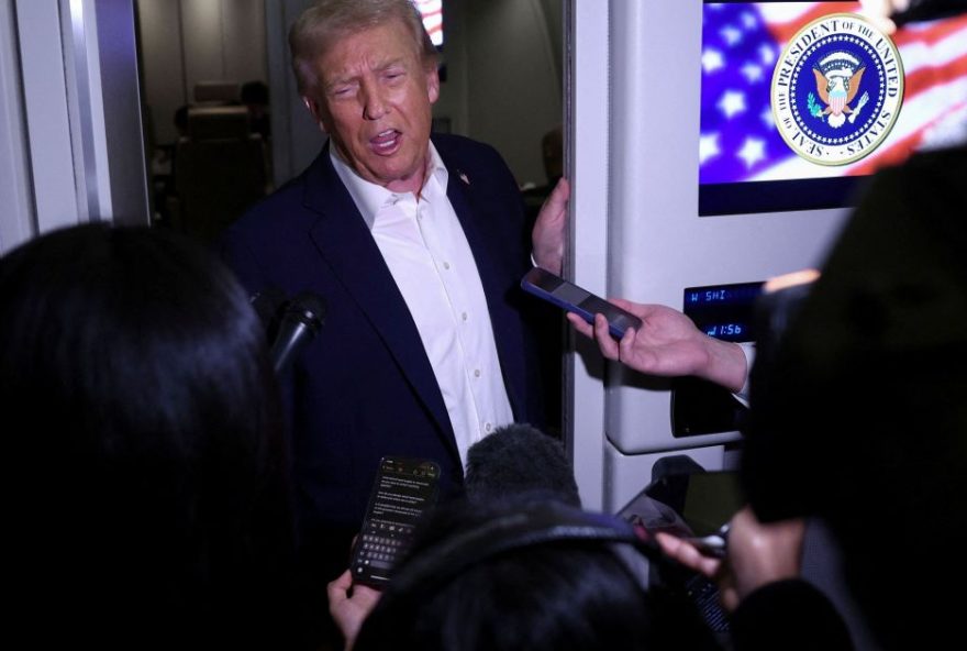 trump-chega-a-malasia-para-participar-de-cupula-e-deve-se-reunir-com-lula trump-chega-a-malasia-para-participar-de-cupula-e-deve-se-reunir-com-lula
