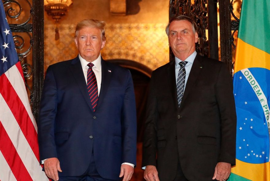 (Mar a Lago - Flórida, 07/03/2020) Presidente da República Jair Bolsonaro acompanhado  do Senhor Presidente dos Estados Unidos Donald Trump, posam para fotografia.
Foto: Alan Santos/PR