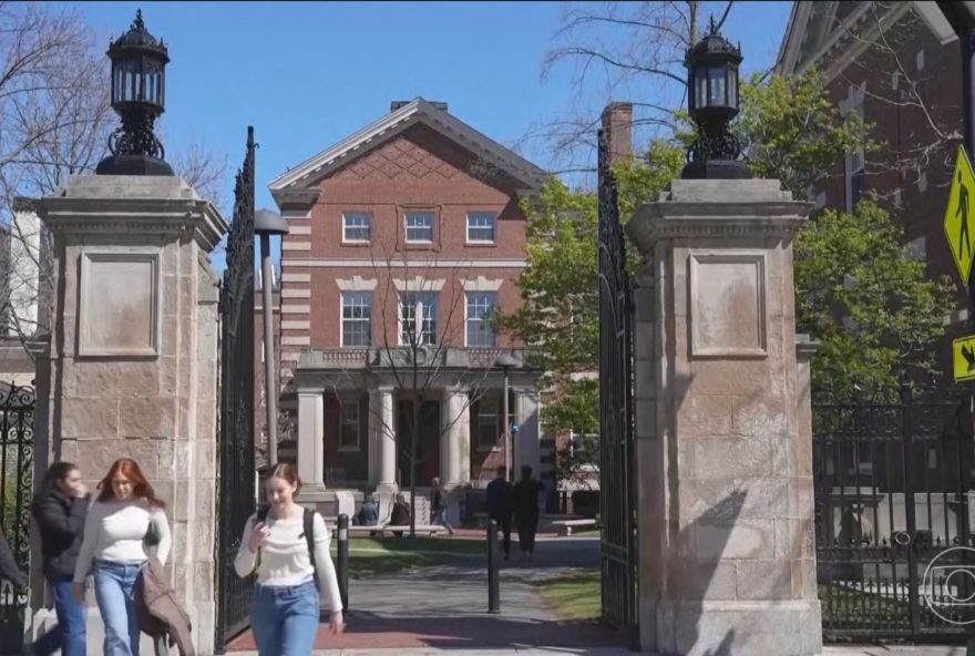 trump-exige-que-harvard-pague-indenizacao-de-us24-1-bilhao trump-exige-que-harvard-pague-indenizacao-de-us24-1-bilhao