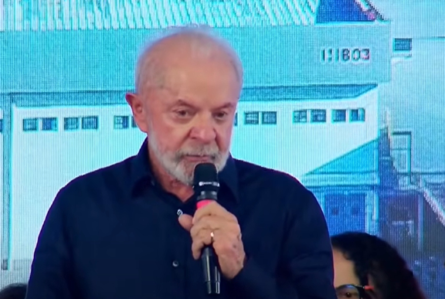 trump-faz-insensatez-com-o-brasil2C-critica-lula-apos-novas-sancoes-dos-eua