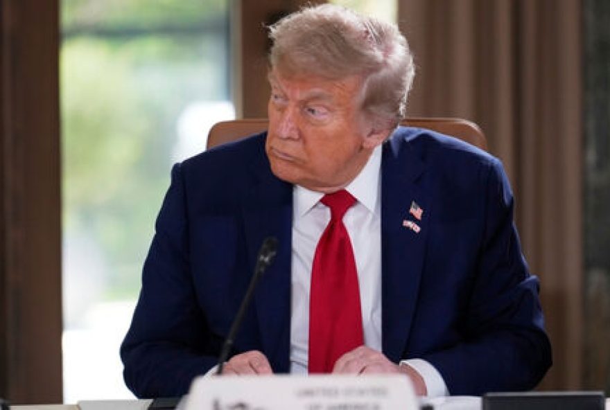 trump-ressalta-semelhanca-entre-caso-de-bolsonaro-e-seu-proprio-julgamento-nos-eua