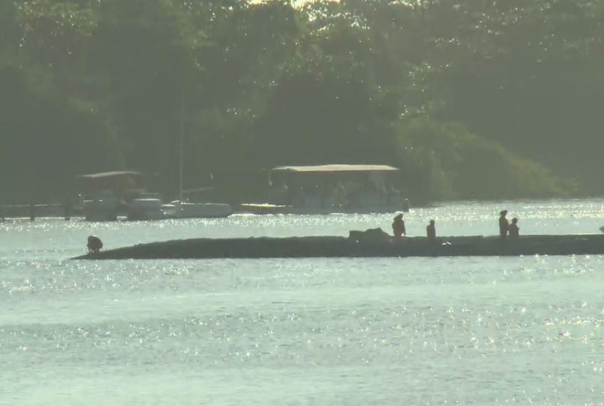 tubo-do-emissario-submarino-na-lagoa-de-marapendi3A-implantacao-e-monitoramento-em-destaque tubo-do-emissario-submarino-na-lagoa-de-marapendi3A-implantacao-e-monitoramento-em-destaque