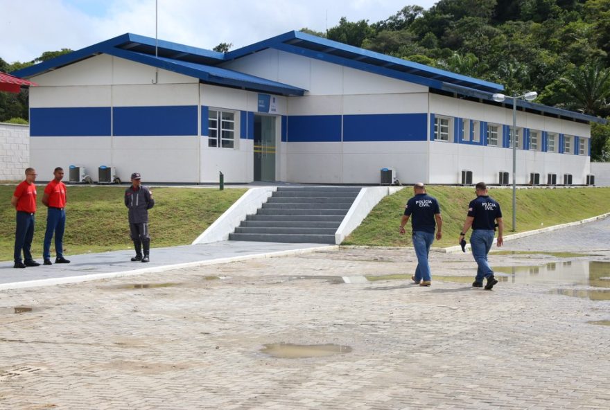 turista-morre-e-esposa-fica-ferida-em-ataque-a-tiros-em-barra-grande2C-na-bahia