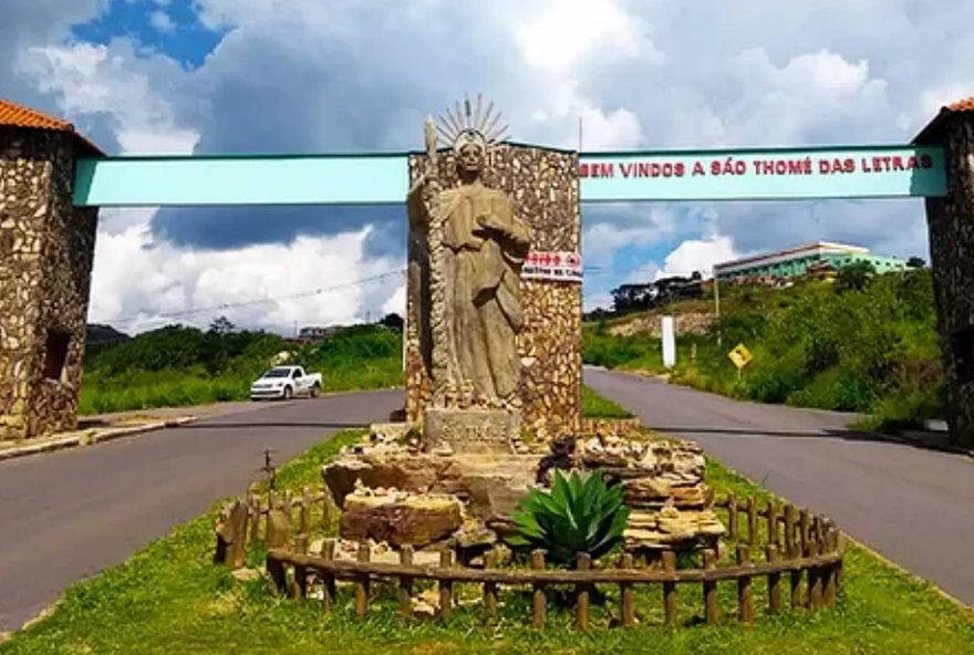 turista-morre-em-sao-tome-das-letras2C-mg-durante-atividade-de-tirolesa-em-meio-a-queda-de-raios turista-morre-em-sao-tome-das-letras2C-mg-durante-atividade-de-tirolesa-em-meio-a-queda-de-raios