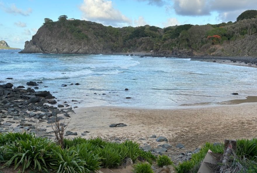 turistas-de-sao-paulo-morrem-em-afogamento-na-praia-do-meio-em-fernando-de-noronha turistas-de-sao-paulo-morrem-em-afogamento-na-praia-do-meio-em-fernando-de-noronha