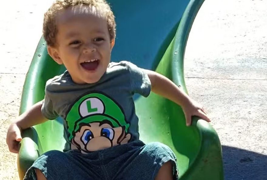 two-year-old-boy-dies-after-doctors-use-air-hose-to-dislodge-popcorn-stuck-up-his-nose2C-rupturing-his-lungs