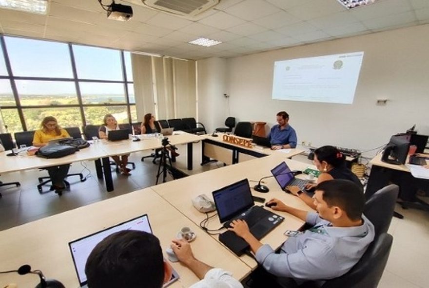 ufopa-lanca-concurso-publico-com-51-vagas-para-professores-com-salarios-de-ate-r24-13-mil