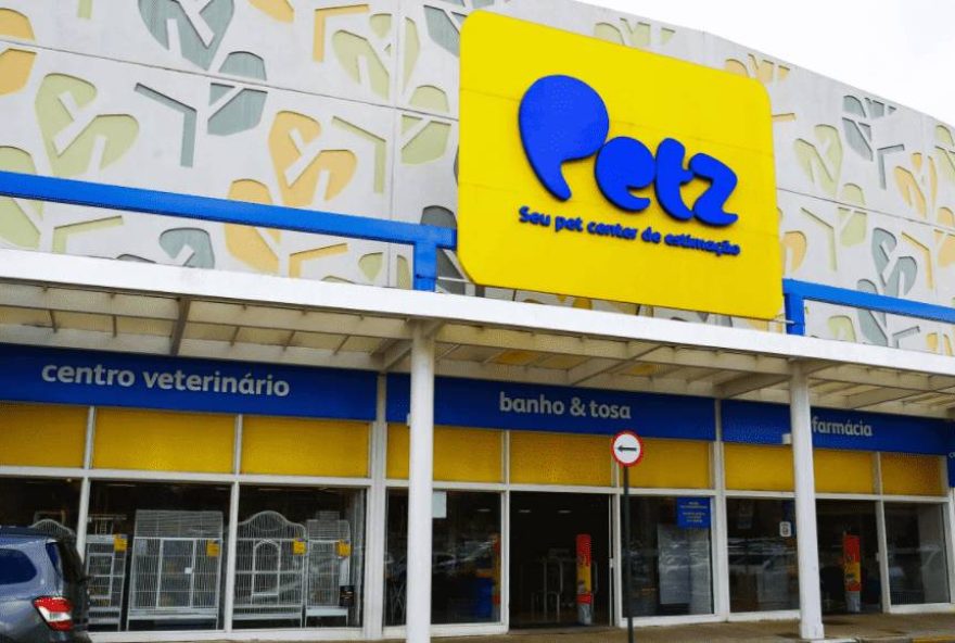 uniao-pet-auau3-estreia-na-b3-com-alta-de-825-apos-fusao-entre-petz-e-cobasi