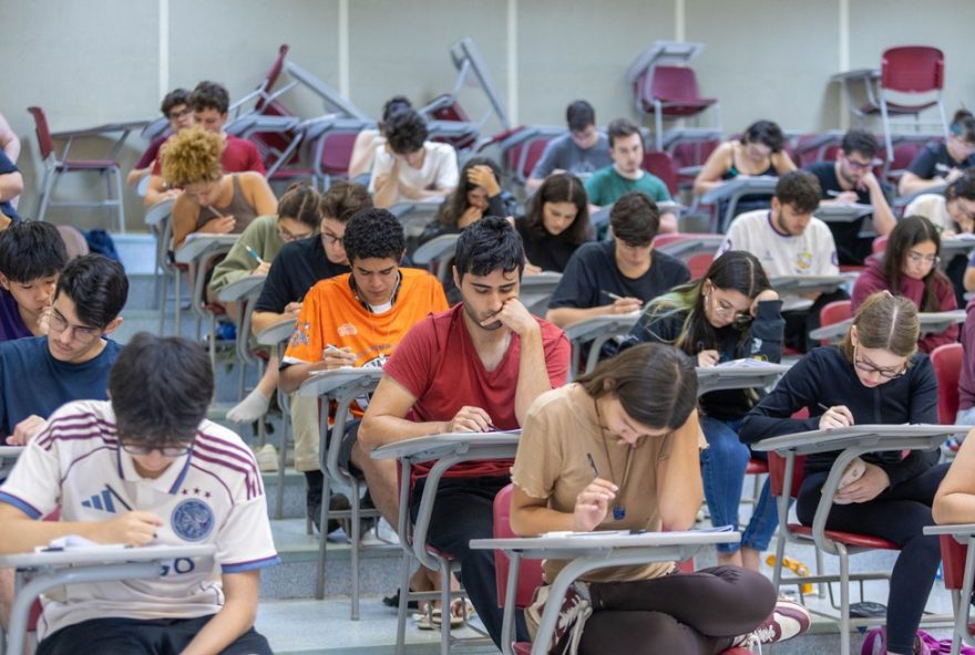 unicamp-20263A-gabarito-extraoficial-e-resolucao-comentada-da-1a-fase-confira-agora unicamp-20263A-gabarito-extraoficial-e-resolucao-comentada-da-1a-fase-confira-agora