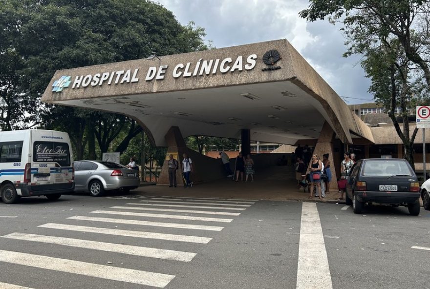 unicamp-enfrenta-alta-sobrecarga3A-4.403-pessoas-por-leito-em-hospital-de-campinas2C-sp