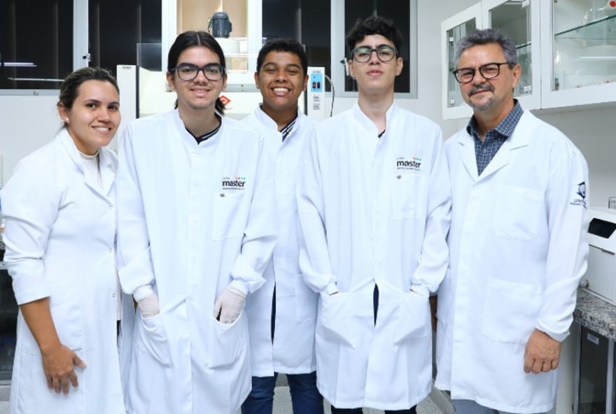 unifor-e-colegio-master-impulsionam-cearenses-na-olimpiada-internacional-de-quimica