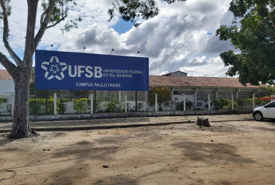 universidade-federal-do-sul-da-bahia-ufsb-abre-concurso-publico-para-professores-com-salarios-de-ate-r24-14-mil universidade-federal-do-sul-da-bahia-ufsb-abre-concurso-publico-para-professores-com-salarios-de-ate-r24-14-mil