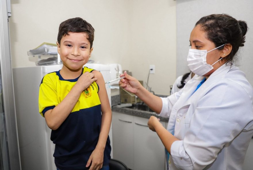 vacinacao-contra-a-dengue-em-manaus-para-criancas-e-adolescentes3A-veja-locais-e-horarios