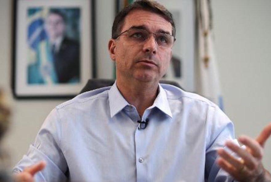 valdemar-afirma-que-flavio-e-mais-paciente-que-bolsonaro