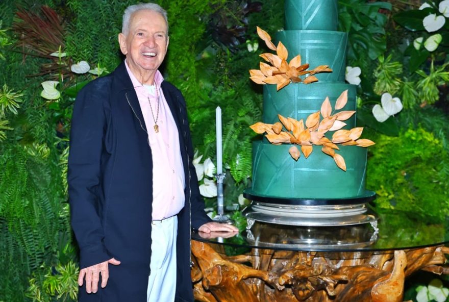 valdomiro-de-sousa-celebra-92-anos-apos-realizar-sonho-de-ser-medico-aos-90 valdomiro-de-sousa-celebra-92-anos-apos-realizar-sonho-de-ser-medico-aos-90