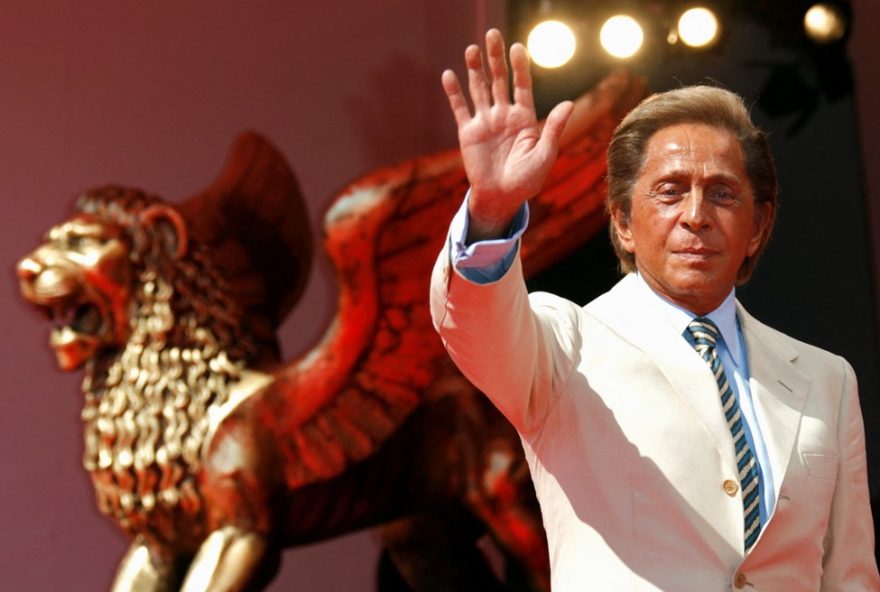 valentino-garavani3A-legado-de-moda-e-glamour-em-homenagens-postumas