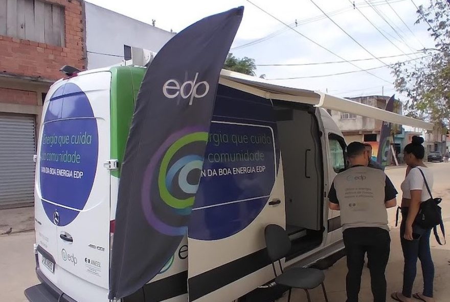 van-da-boa-energia3A-cadastros-e-substituicao-de-lampadas-em-mogi-das-cruzes-e-itaquaquecetuba.-garanta-descontos-na-conta-de-energia