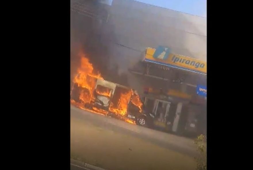 van-pega-fogo-em-posto-de-combustivel-em-campinas3A-bombeiros-agem-rapido-e-evitam-danos-maiores