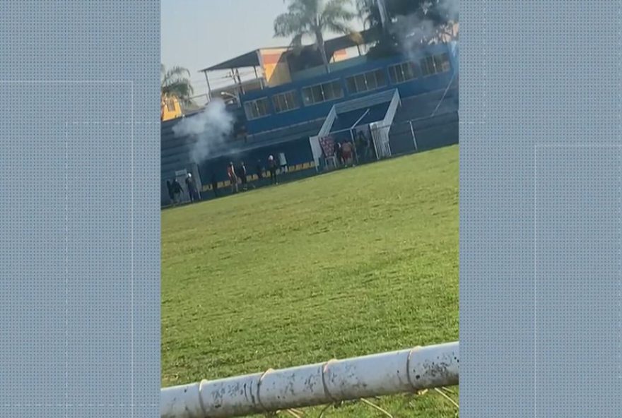 vandalos-invadem-ct-do-duque-de-caxias-e-agridem-jogadores3A-relato-completo