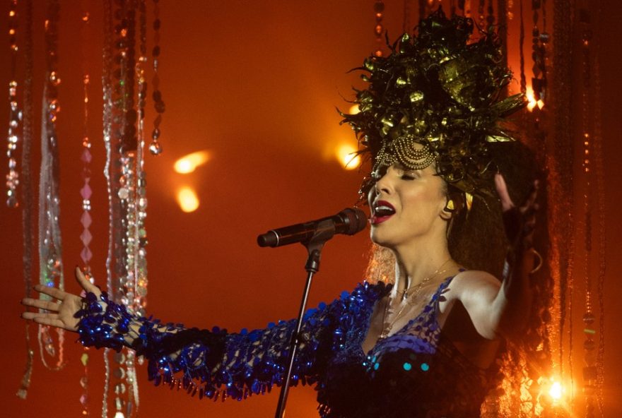 vanessa-da-mata-em-goiania3A-show-da-turne-todas-elas-no-teatro-da-puc
