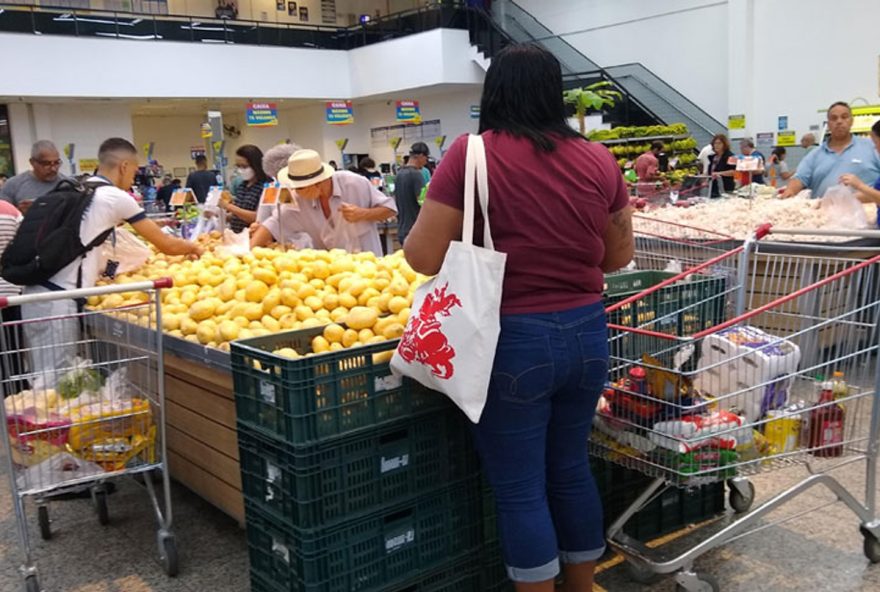 Preços de produtos e serviços em Goiânia têm queda de 0,53% em janeiro, aponta IBGE