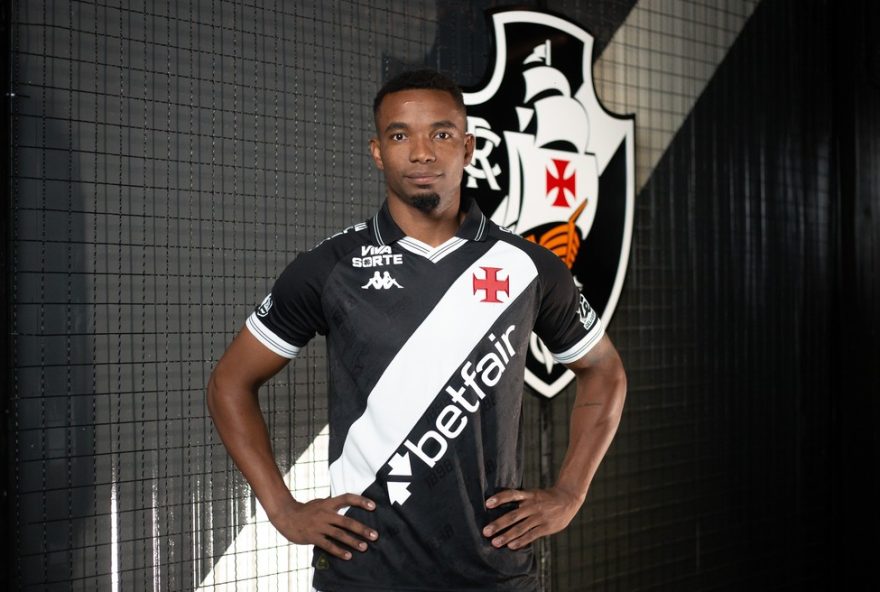 vasco-anuncia-contratacao-de-thiago-mendes3A-volante-assina-ate-2027-e-retorna-ao-futebol-brasileiro-com-experiencia-internacional