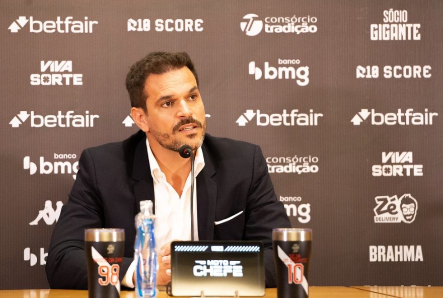 vasco-apresenta-novo-executivo-de-futebol-apos-rotatividade-no-cargo