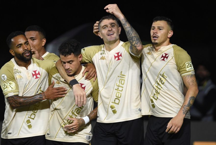 vasco-conquista-vaga-na-sul-americana-apos-vitoria-sobre-o-atletico-mg