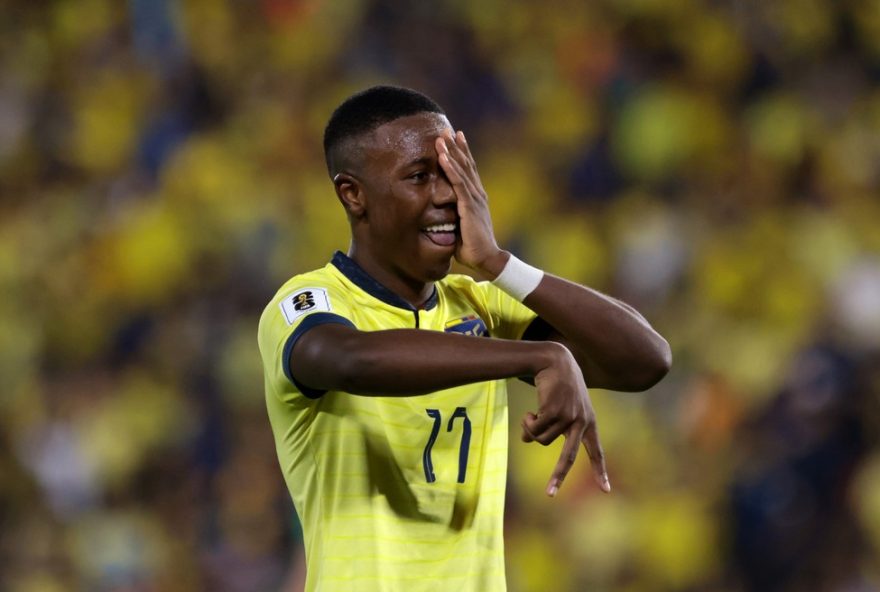 vasco-demonstra-interesse-na-contratacao-de-alan-minda2C-atacante-equatoriano-do-cercle-brugge2C-da-belgica