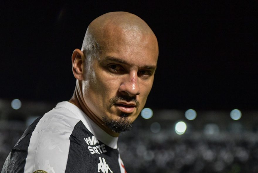 vasco-encaminha-emprestimo-de-zagueiro-maicon-e-reforca-defesa3A-confira-as-movimentacoes