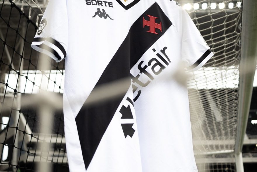 vasco-fecha-acordo-para-jogar-no-nilton-santos-por-tres-anos3A-analise-do-desempenho-e-historia-no-estadio