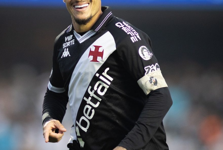 vasco-goleia-santos-e-coutinho-destaca-evolucao-da-equipe3A-22poderiamos-ter-vencido-antes22