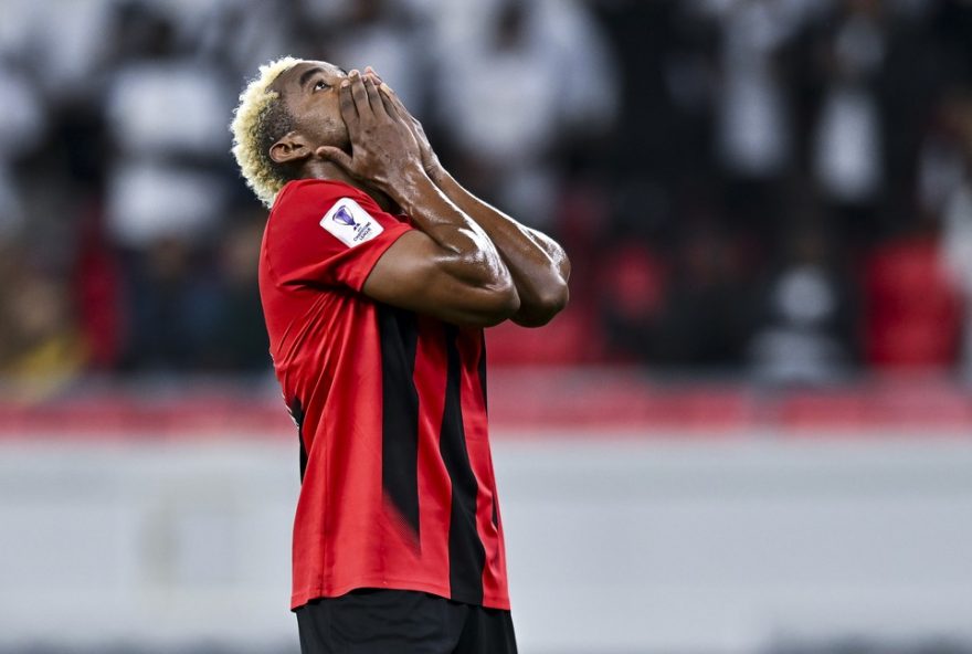 vasco-negocia-contratacao-de-thiago-mendes3A-salario-em-pauta