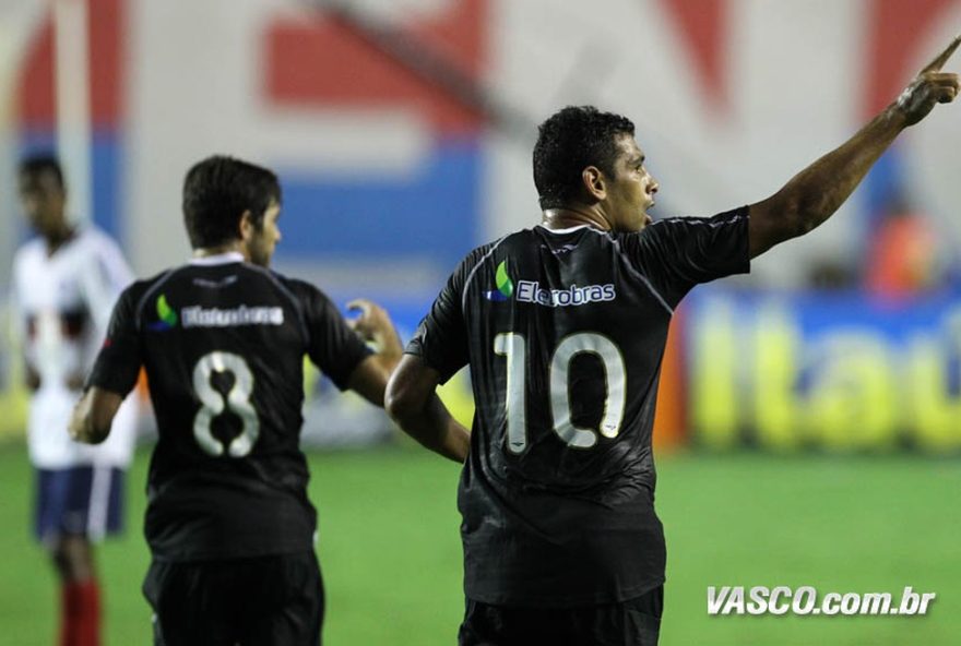 vasco-vence-bahia-com-dois-golacos-e-lidera3B-relembre-a-partida-historica