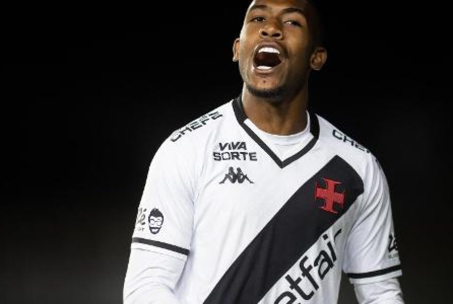 vasco-vence-cruzeiro2C-se-afasta-do-z42C-e-ajuda-flamengo-e-palmeiras