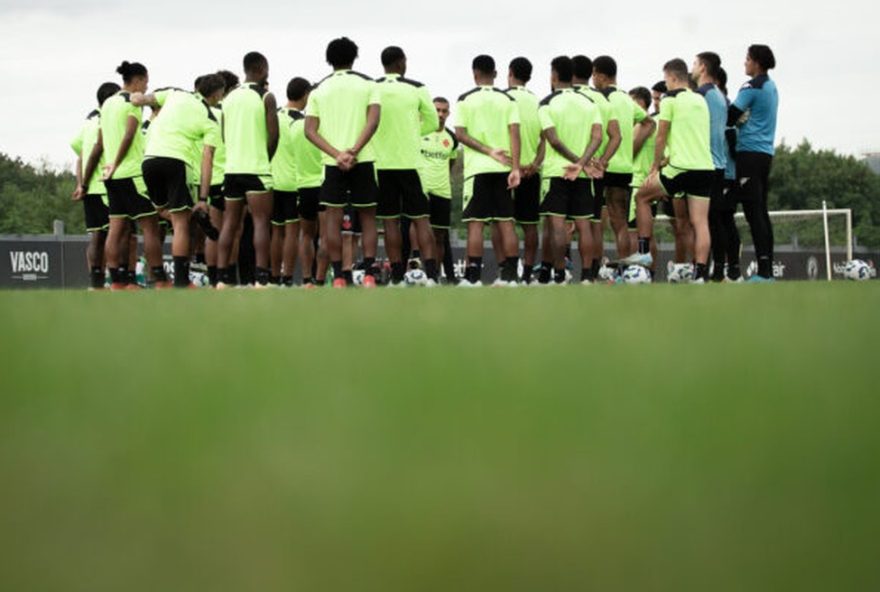 vasco-volta-a-ter-jogador-lesionado-apos-zerar-departamento-medico3A-adson-e-o-novo-desfalque