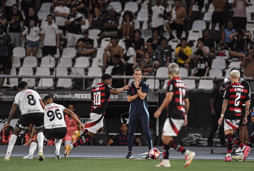 vasco-x-flamengo3A-pior-publico-do-classico-em-seis-anos-na-semifinal-do-carioca